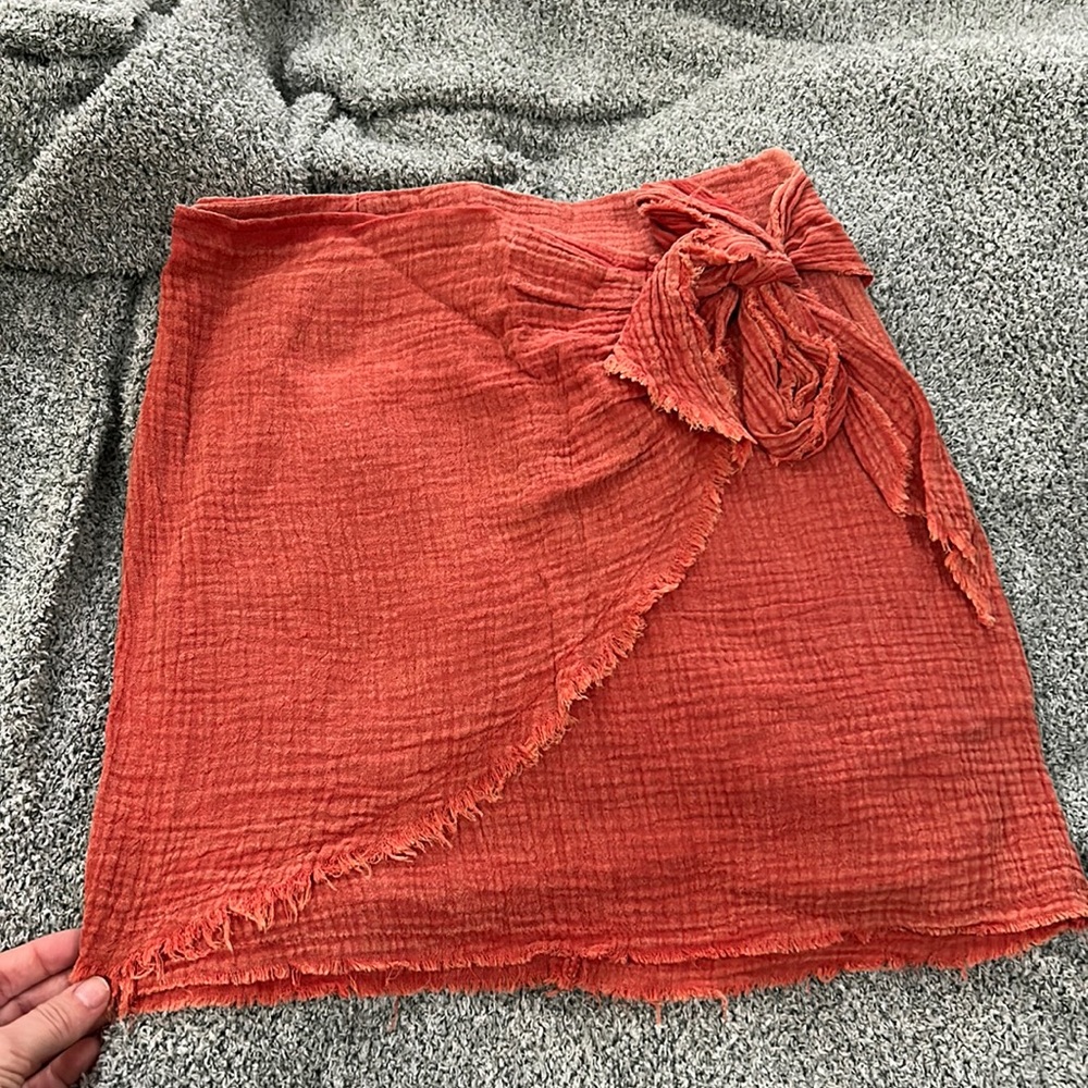 Pink lily gauze material skirt (size xs) never worn